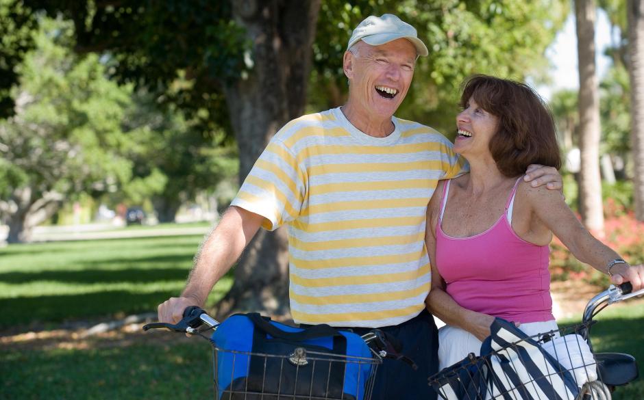 Couple with bicyles living longer