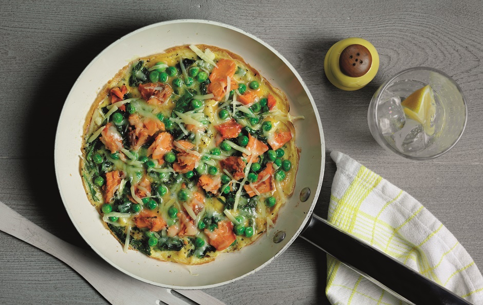 Spinach omelette with salmon