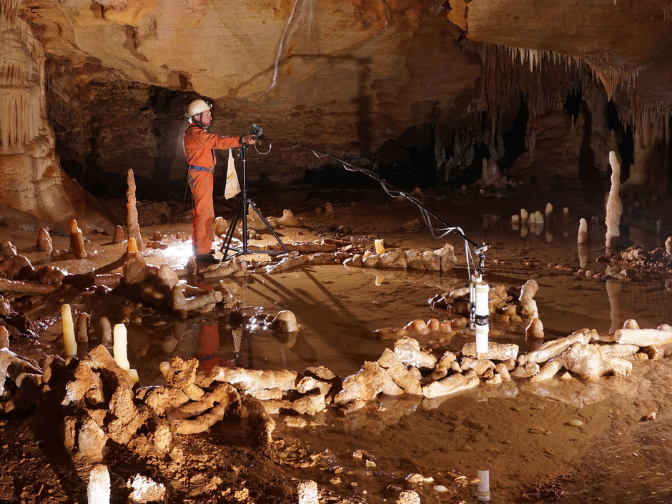 Archaeo-magnetic survey - Bruniquel Cave - Copyright - Etienne FABRE - SSAC / SWNS.com - Credit Etienne FABRE - SSAC / SWNS.com