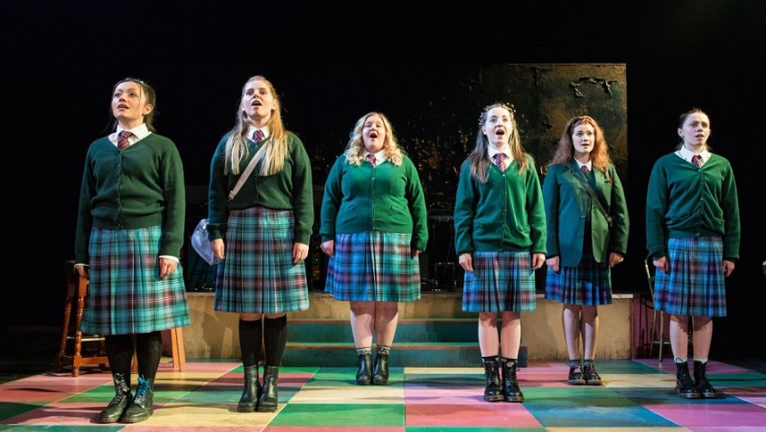Convent schoolgirls go wild in Edinburgh!