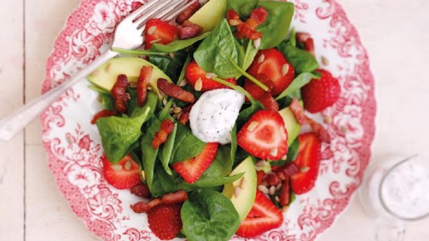 Strawberry, avocado & spinach salad with bacon and poppy seed dressing