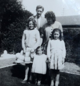 Joan Porter with husband Bill and daughters