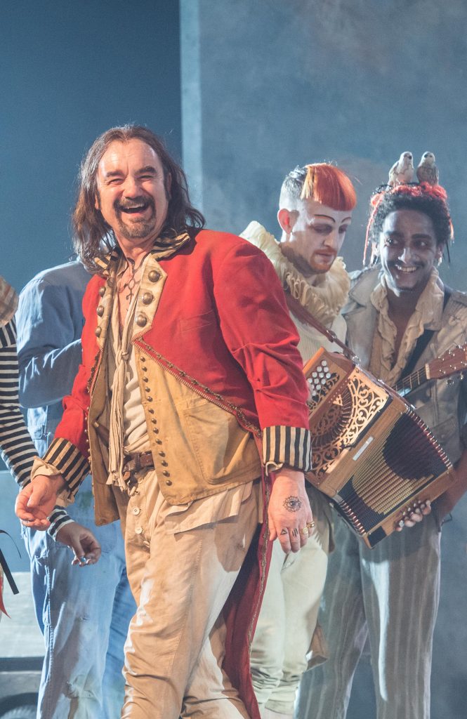 David Haig (The Player) in Rosencrantz and Guildenstern Are Dead - Credit Manuel Harlan