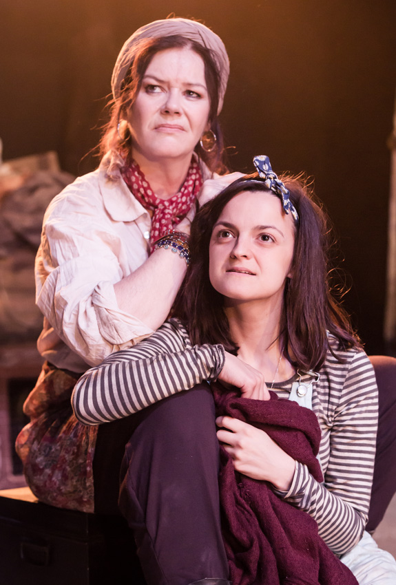 Josie Lawrence and Phoebe Vigor in Mother Courage and Her Children - Credit Scott Rylander