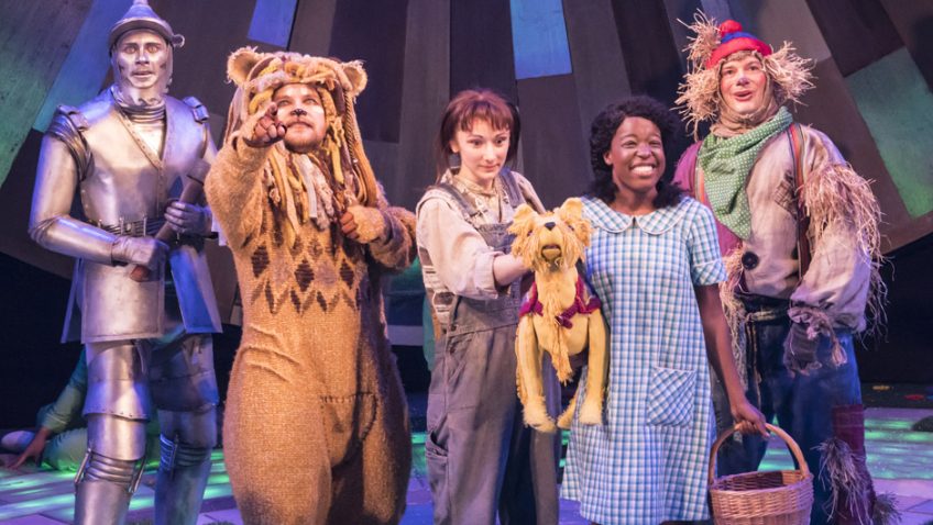 A stunner of a spectacle has eyes pop and hearts stop as Dorothy leaves Kansas to enter Oz