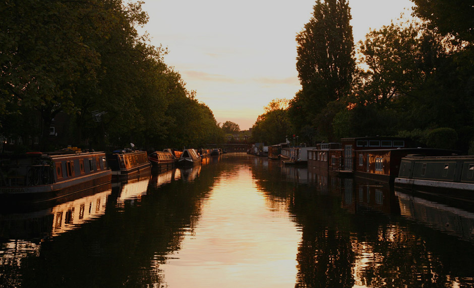 Canal boats - Sunset - Little Venice London - Free for commercial use No attribution required - Credit Pixabay