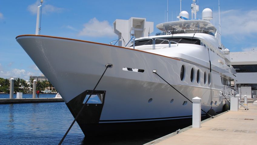 Seven reasons why yacht charter is the best option for a holiday in the sun