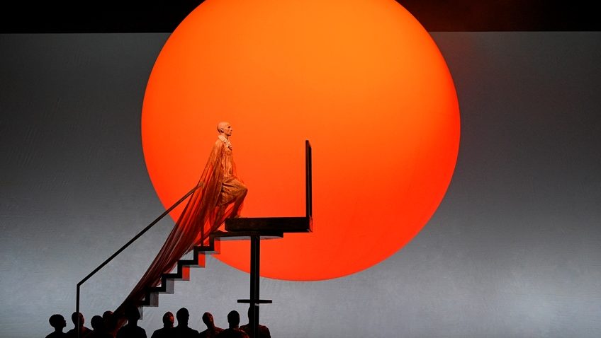 Robert Tanitch reviews two Philip Glass operas at The Metropolitan Opera House, New York