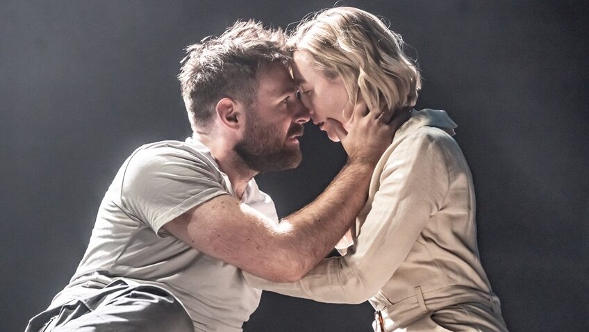 Robert Tanitch reviews The Tragedy of Macbeth at Almeida Theatre, London