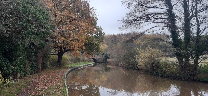 AN AUTUMN WALK ALONG THE COVENTRY CANAL