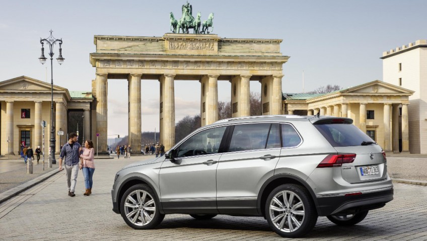 Peter Cracknell reviews the Volkswagen Tiguan