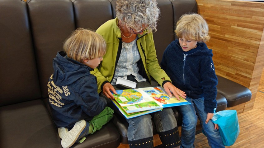 Study shows that those 55+ make the most confident readers