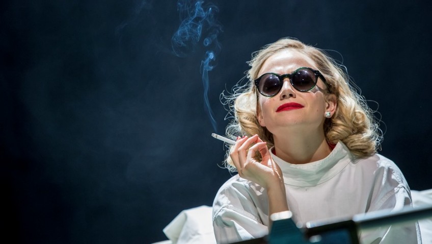 Pixie Lott makes her play debut in “Breakfast at Tiffany’s”