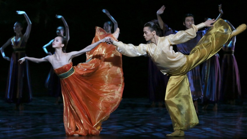 Shanghai Ballet in a modern ballet based on an ancient Chinese poem