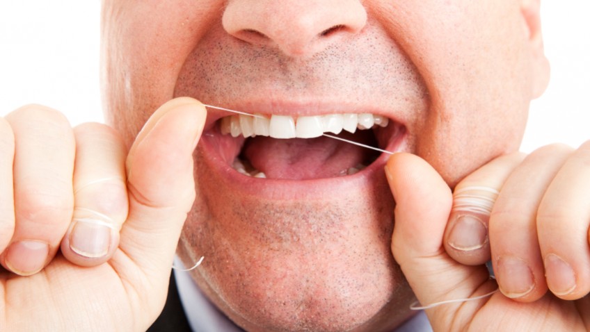 To floss or not to floss?