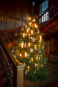 Christmas - Kensington Palace. Queen's Staircase Tree