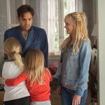 Alyvia Alyn Lind, Hannah Nordberg, Eugenio Derbez and Anna Faris in Overboard - Photo by Diyah Pera - Copyright MGM and Pantelion - Credit IMDB