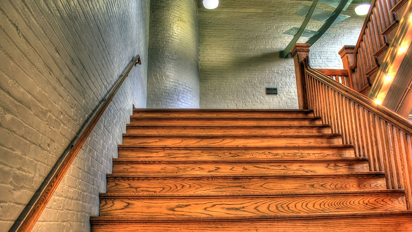 Improve your house value with staircase remodelling