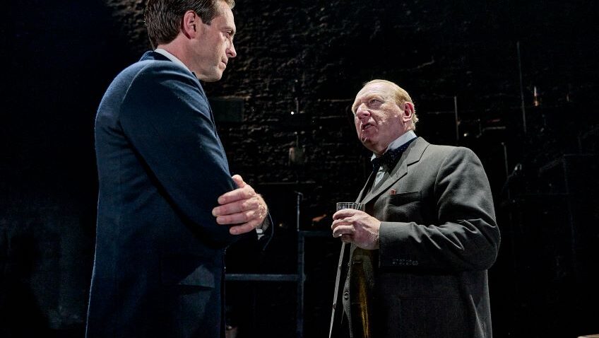 Robert Tanitch reviews Jack Thorne’s When Winston Went to War with the Wireless at Donmar Warehouse, London