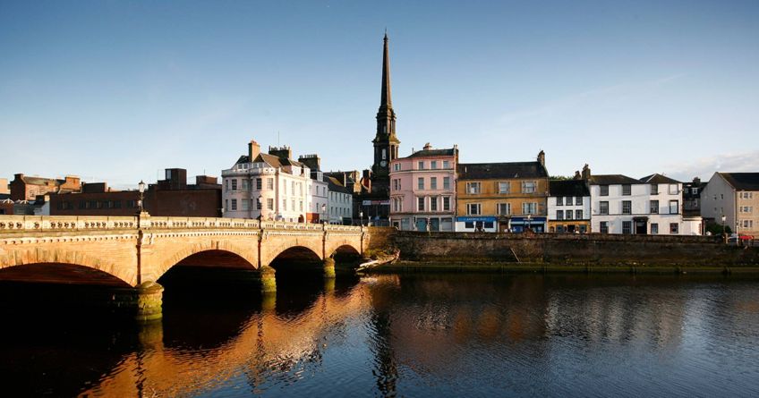 A SCOTTISH TAXI DRIVER SAVES OUR DAY