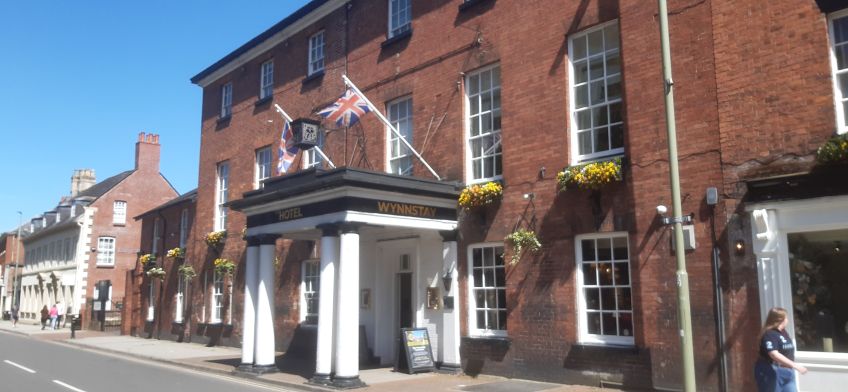 OSWESTRY’S HISTORIC WYNNSTAY HOTEL MAKES THE PERFECT BASE FOR VISITING THREE TRULY ICONIC NATIONAL TRUST STATELY HOMES AND GARDENS