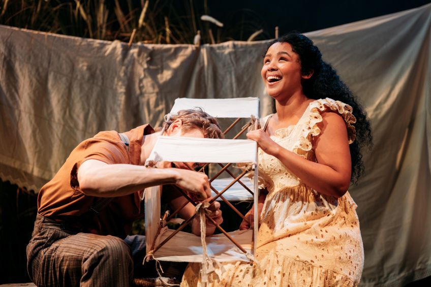 Robert Tanitch reviews A Month in the Country at the Donmar Warehouse, London.